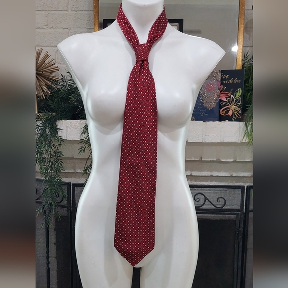 Valerio Garati Classic VG 100%  Silk Handmade Neck Tie- ITALY - Picture 4 of 8